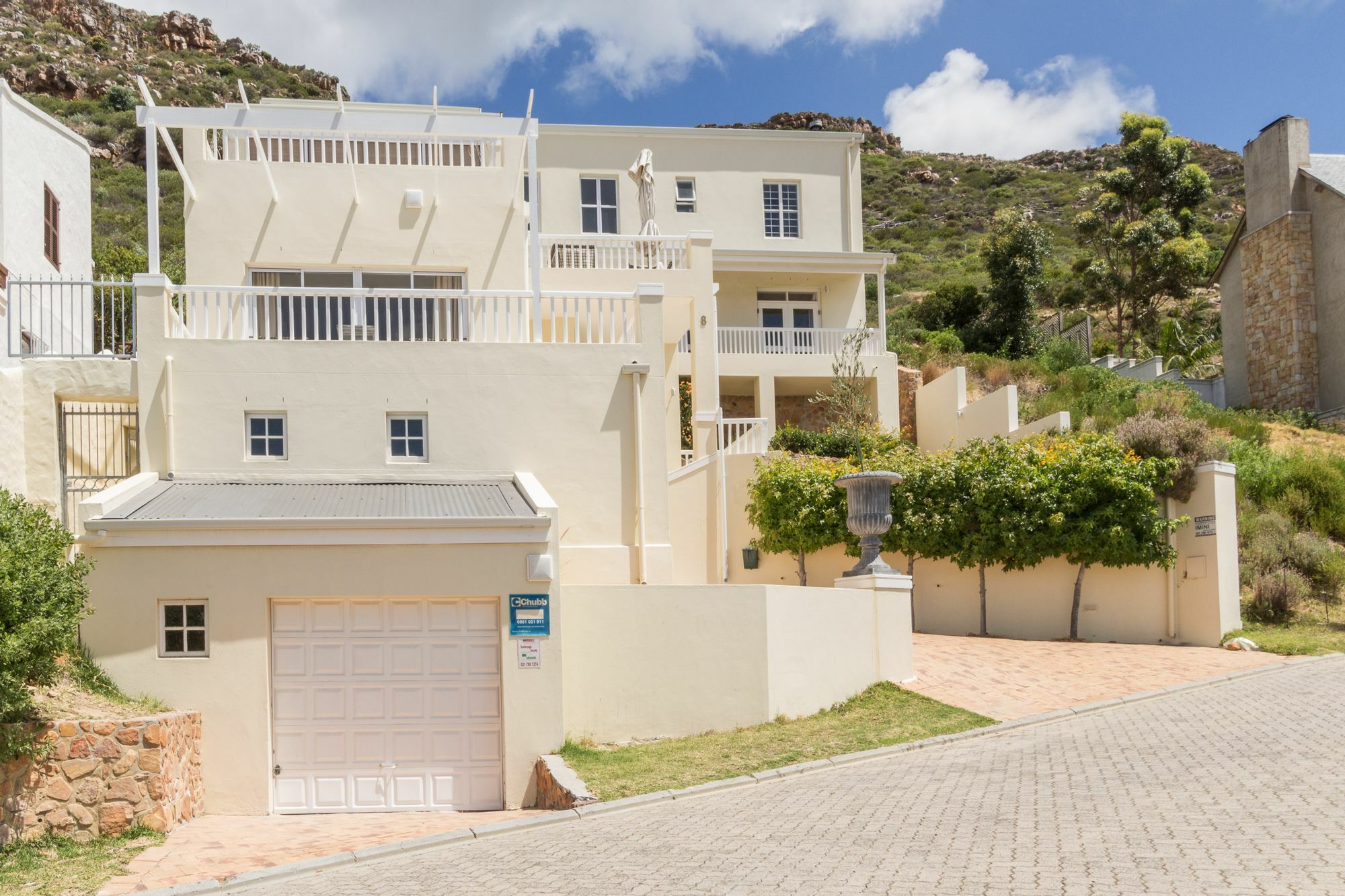 Penguin Palace Simonʼs Town Kültér fotó